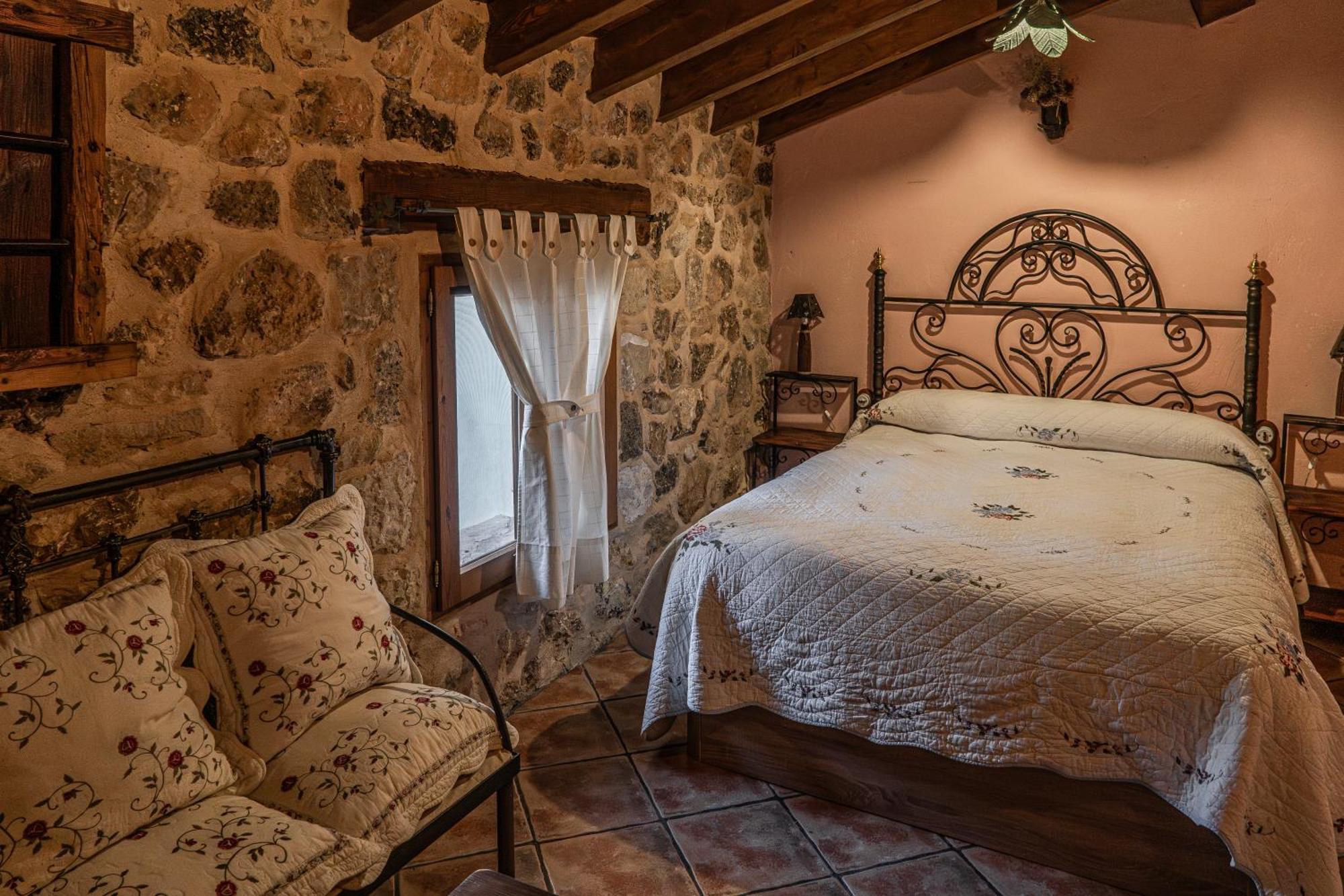Casas Rurales Chon Alto Tajo Peralejos de las Truchas Bagian luar foto
